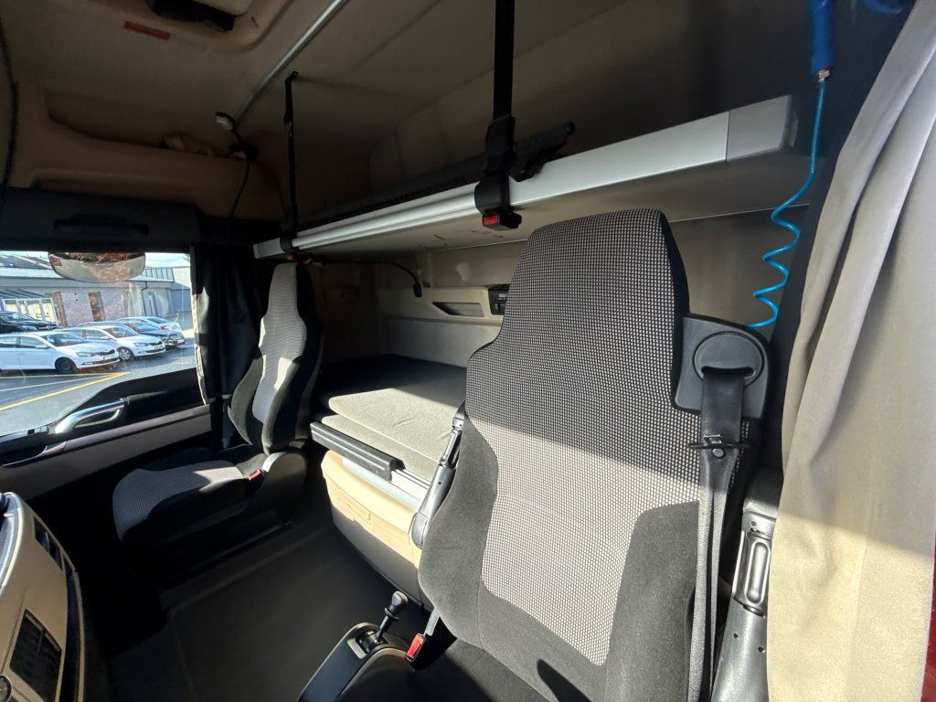 Tractor MAN TGX18.460 EURO 6 MEGA/lowdeck NEW TACHO RETARDER: foto 9 Tractor MAN TGX18.460 EURO 6 MEGA/lowdeck NEW TACHO RETARDER: foto 9