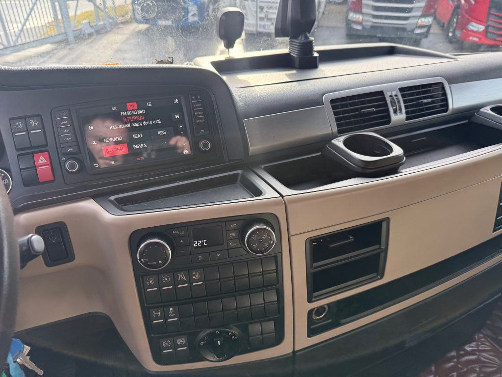 Tractor MAN TGX18.460 EURO 6: foto 16