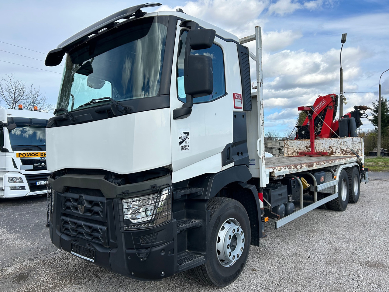 RENAULT C380 6X4 / FASSI F215A + REMOTE / ROTATOR - Camião grua: foto 1 RENAULT C380 6X4 / FASSI F215A + REMOTE / ROTATOR - Camião grua: foto 1
