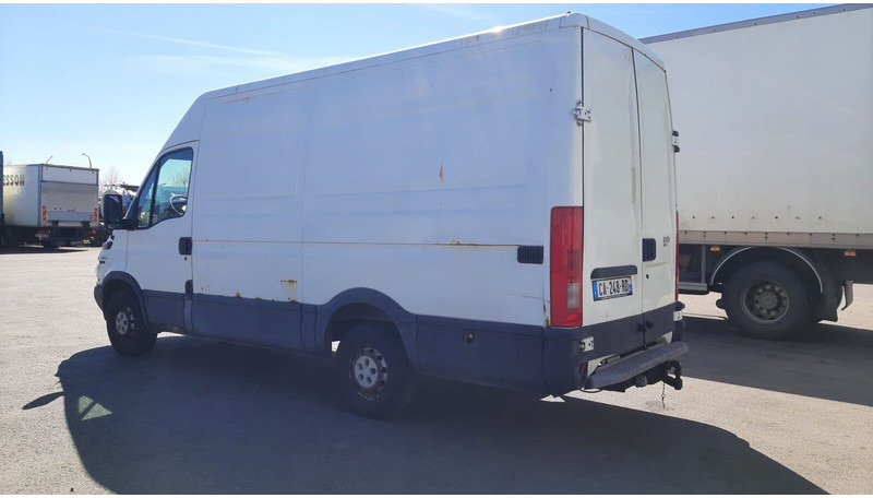 Iveco Daily 35S12 - Furgão: foto 5 Iveco Daily 35S12 - Furgão: foto 5