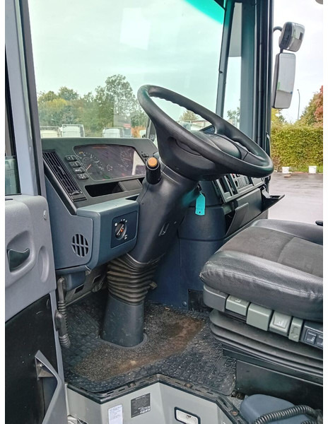 Mercedes-Benz Econic 1833 - Caminhão reboque: foto 5 Mercedes-Benz Econic 1833 - Caminhão reboque: foto 5