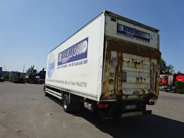 Renault Midlum 270 dxi - manual gearbox / steel suspension lames - Camião furgão: foto 2 Renault Midlum 270 dxi - manual gearbox / steel suspension lames - Camião furgão: foto 2