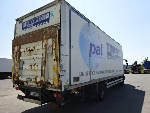 Renault Midlum 270 dxi - manual gearbox / steel suspension lames - Camião furgão: foto 2 Renault Midlum 270 dxi - manual gearbox / steel suspension lames - Camião furgão: foto 2