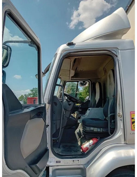 Renault Midlum 280 dxi - Camião de lona: foto 5 Renault Midlum 280 dxi - Camião de lona: foto 5