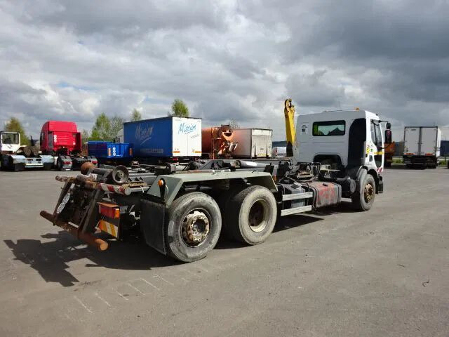 Renault Premium 370 dci - 6x2 - container system - crane/grue - Camião com sistema de cabo: foto 2 Renault Premium 370 dci - 6x2 - container system - crane/grue - Camião com sistema de cabo: foto 2