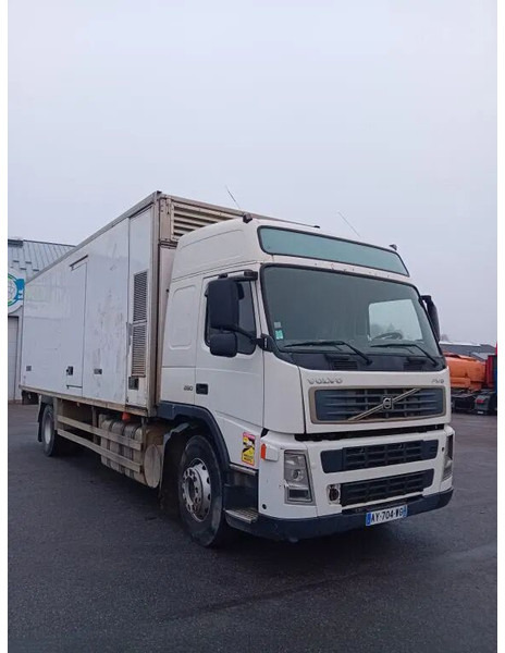 Volvo FM 260 - Camião frigorífico: foto 2 Volvo FM 260 - Camião frigorífico: foto 2