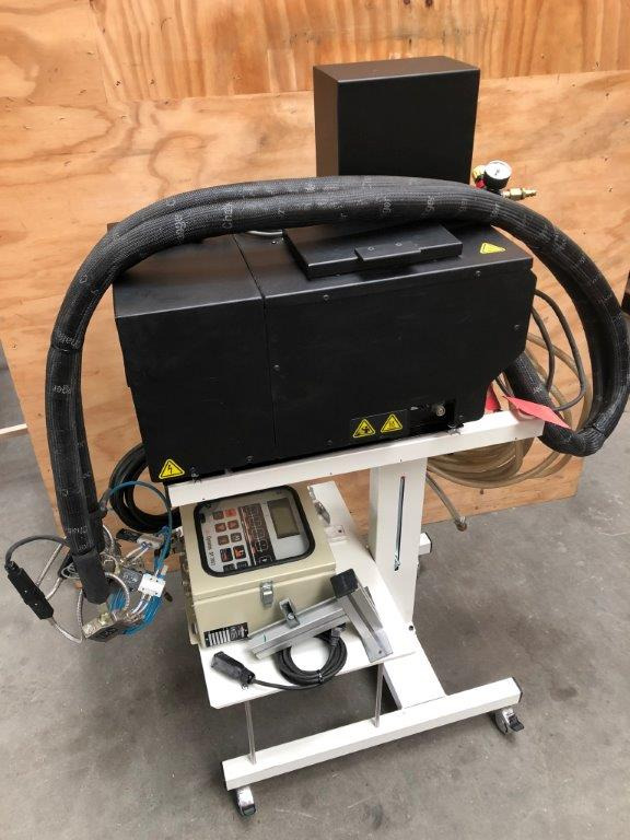 Dynatec Quattro Challenger glue melter with two application nozzles Dy 2002 control unit for 8 channels - Máquina de impressão: foto 2 Dynatec Quattro Challenger glue melter with two application nozzles Dy 2002 control unit for 8 channels - Máquina de impressão: foto 2