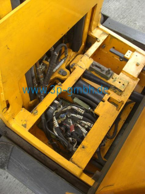 Jungheinrich ETV 214 AC Electric Reach Truck - Empilhador retráctil: foto 3 Jungheinrich ETV 214 AC Electric Reach Truck - Empilhador retráctil: foto 3