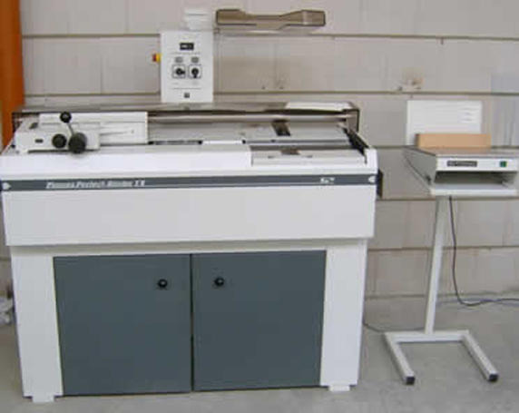 Planax Perfect Binder F II Cold Glue Binding Machine - Encadernadora: foto 1 Planax Perfect Binder F II Cold Glue Binding Machine - Encadernadora: foto 1