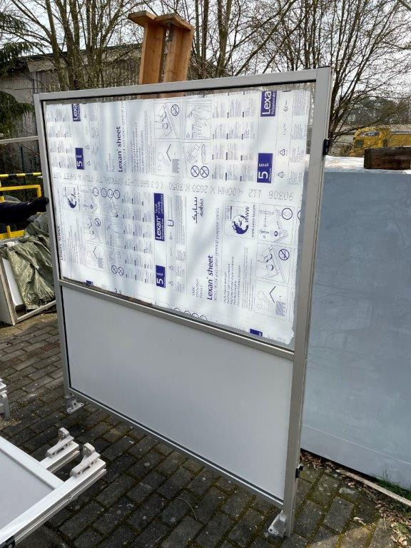 Polar Mohr protection device for cutting lines, especially behind transomats - Máquina de corte de papel: foto 1 Polar Mohr protection device for cutting lines, especially behind transomats - Máquina de corte de papel: foto 1