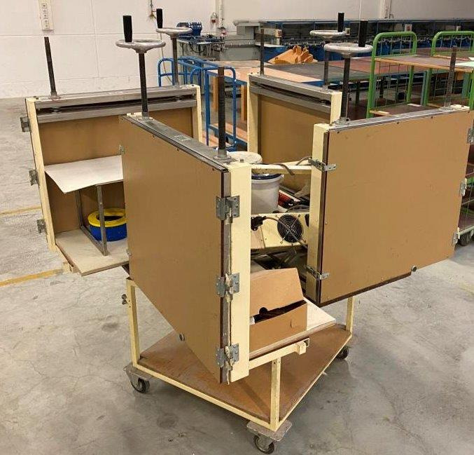 Rarity - Müro block gluing machines 4 x 5000 A2 WT2 - for desk pads revised in mint condition - Máquina de impressão: foto 1 Rarity - Müro block gluing machines 4 x 5000 A2 WT2 - for desk pads revised in mint condition - Máquina de impressão: foto 1