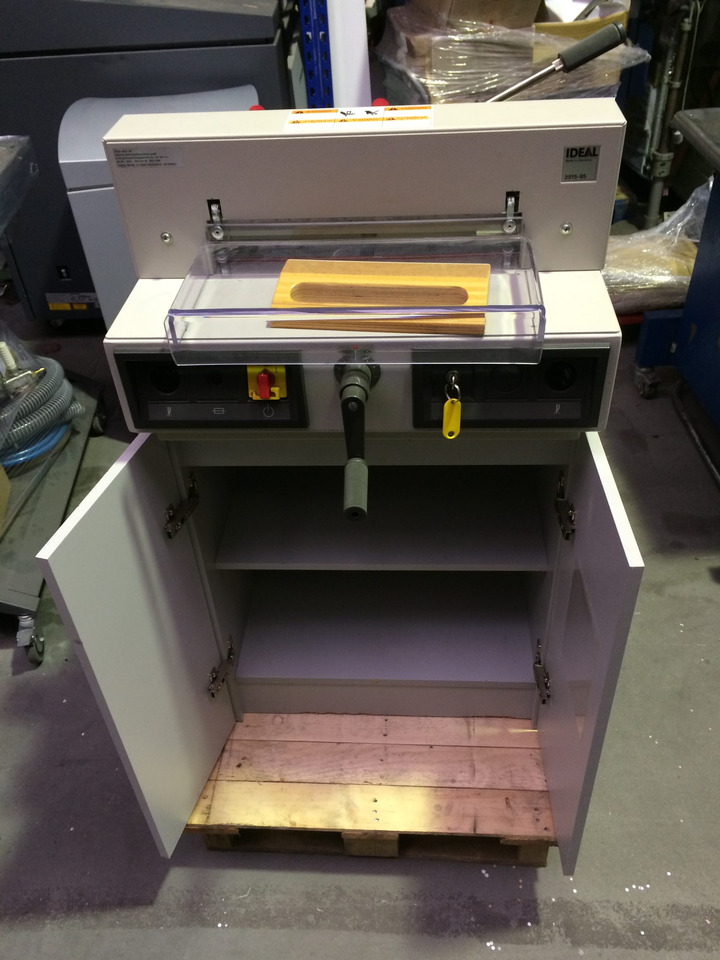 Stack cutter Ideal 3915-95 - Condition like new - Máquina de corte de papel: foto 1 Stack cutter Ideal 3915-95 - Condition like new - Máquina de corte de papel: foto 1