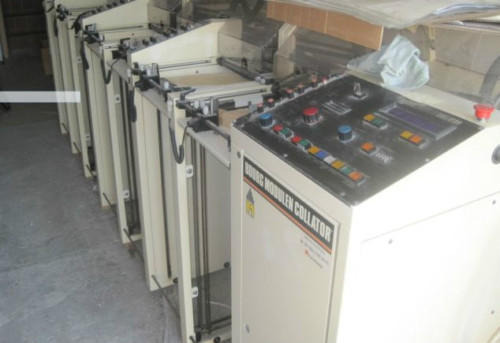 C. p. Bourg modules gathering machine - Máquina de impressão: foto 2 C. p. Bourg modules gathering machine - Máquina de impressão: foto 2