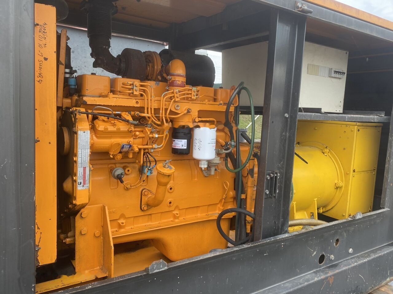 SDMO 100 kVa Cummins 6BT5.9 - Gerador elétrico: foto 3 SDMO 100 kVa Cummins 6BT5.9 - Gerador elétrico: foto 3