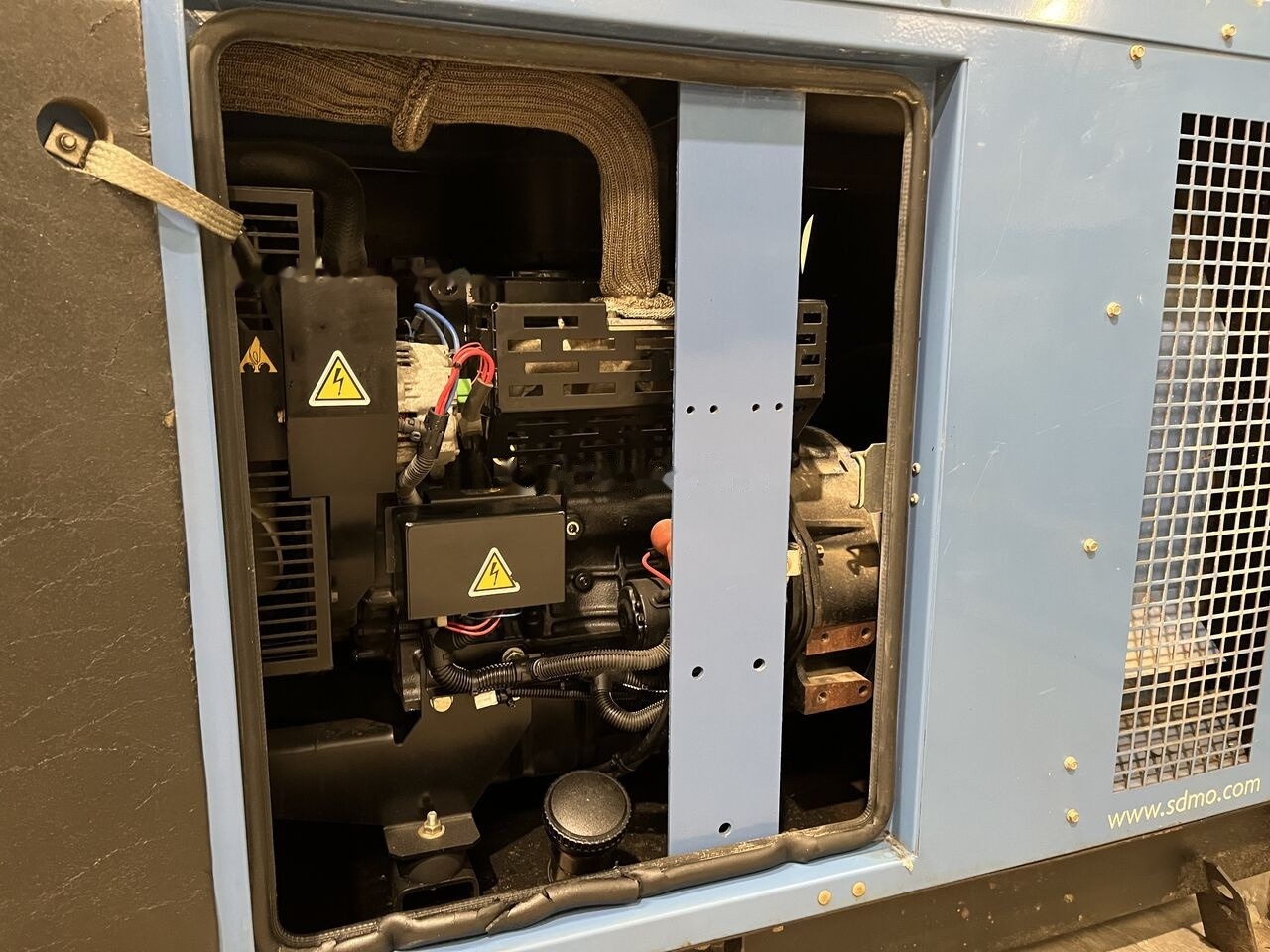 SDMO 16 kVa Mitsubishi diesel - Gerador elétrico: foto 5 SDMO 16 kVa Mitsubishi diesel - Gerador elétrico: foto 5