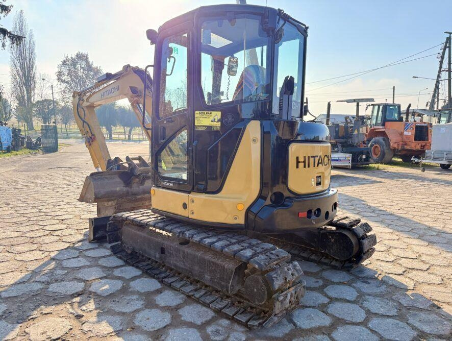 Hitachi ZX55U-5A - Mini escavadeira: foto 5 Hitachi ZX55U-5A - Mini escavadeira: foto 5