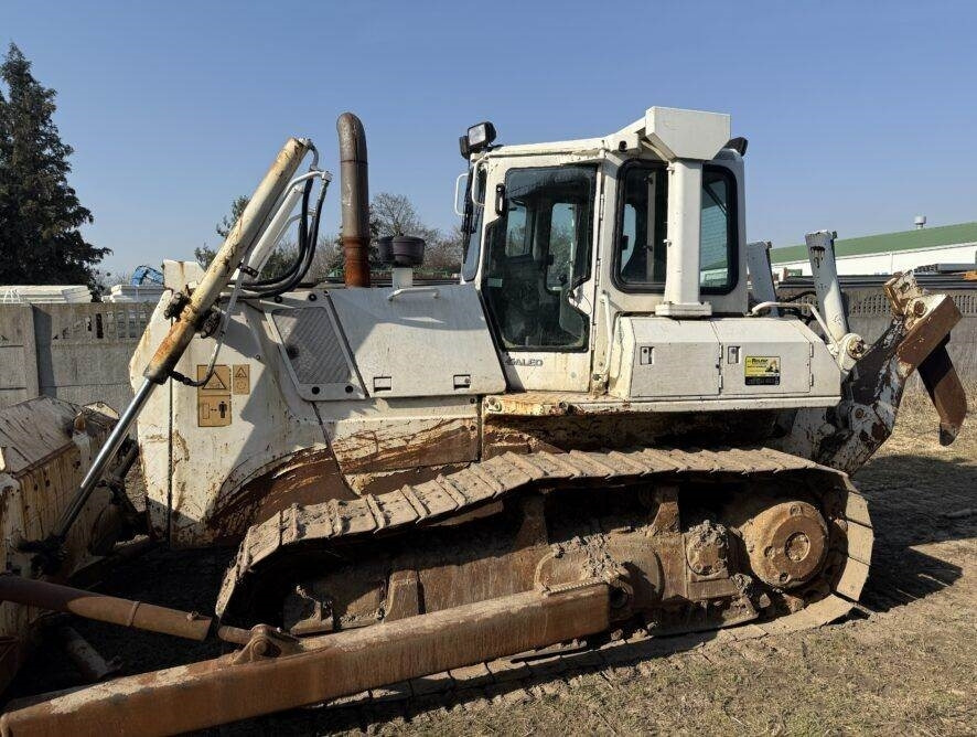 Komatsu D65EX-15e0 + ripper - Buldôzer: foto 4 Komatsu D65EX-15e0 + ripper - Buldôzer: foto 4