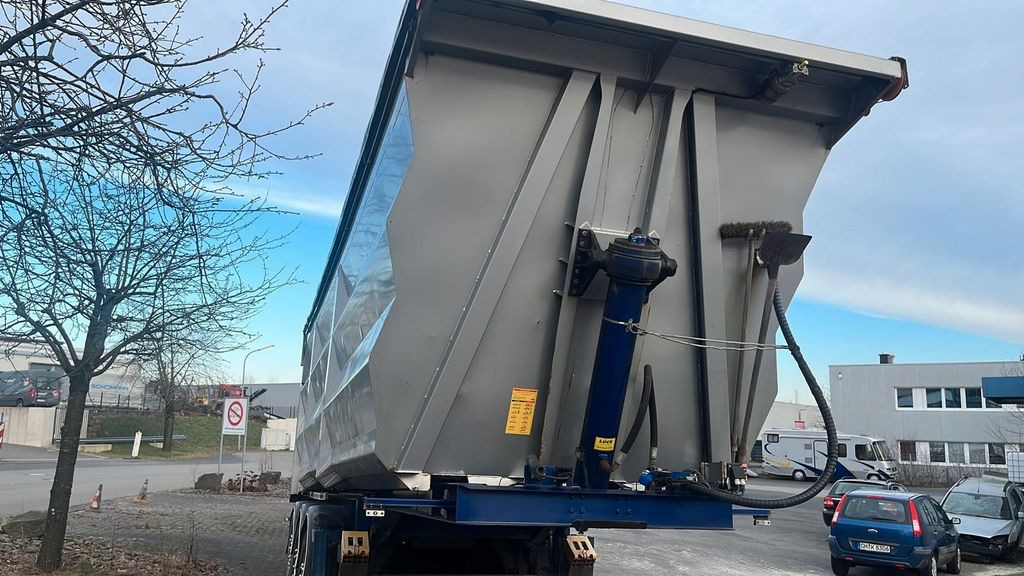 Lück SKF35 45m³ Alufelgen/Liftachse/Scheibenbremse - Semi-reboque basculante: foto 5 Lück SKF35 45m³ Alufelgen/Liftachse/Scheibenbremse - Semi-reboque basculante: foto 5