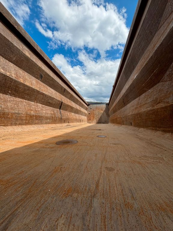 Lück SKF35 Stahl/ 55m³/Liftachse Lück SKF35 Stahl/ 55m³/Liftachse - Semi-reboque basculante: foto 5 Lück SKF35 Stahl/ 55m³/Liftachse Lück SKF35 Stahl/ 55m³/Liftachse - Semi-reboque basculante: foto 5