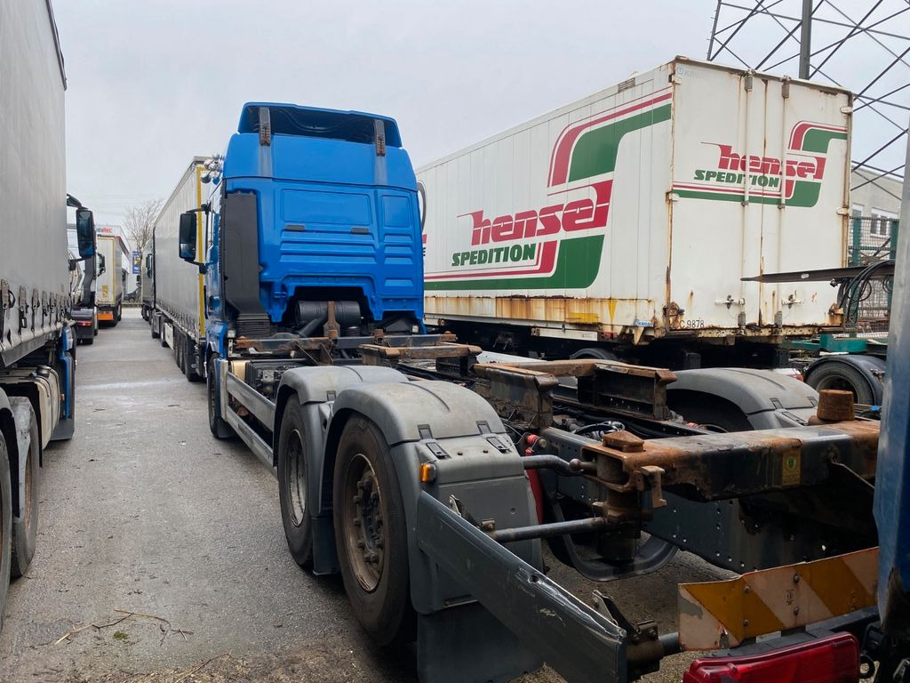 MAN TGX 26.440 EEV /Retarder/Lift/StandHei/2 Stück MAN TGX 26.440 EURO V EEV 2 Stück - Camião transportador de contêineres/ Caixa móvel: foto 5 MAN TGX 26.440 EEV /Retarder/Lift/StandHei/2 Stück MAN TGX 26.440 EURO V EEV 2 Stück - Camião transportador de contêineres/ Caixa móvel: foto 5