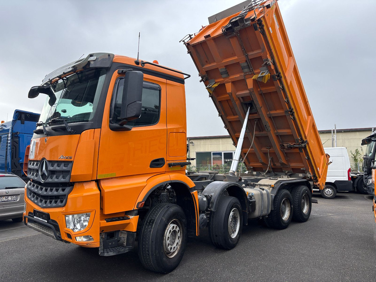 Mercedes-Benz Arocs 3248 8x4 MP5 Bordmatik/Klima/Plane - Camião basculante: foto 3 Mercedes-Benz Arocs 3248 8x4 MP5 Bordmatik/Klima/Plane - Camião basculante: foto 3
