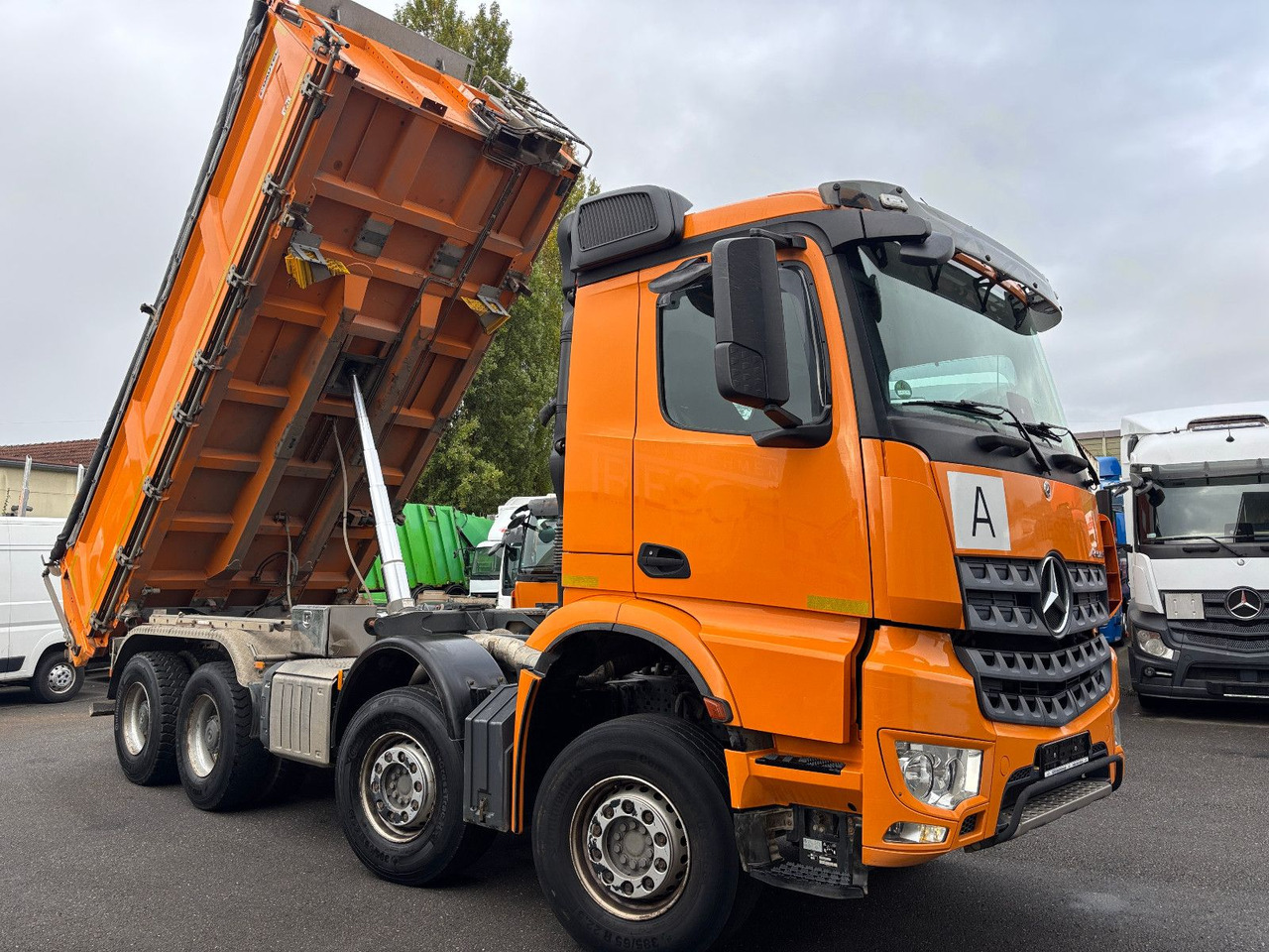 Mercedes-Benz Arocs 3248 8x4 MP5 Bordmatik/Klima/Plane - Camião basculante: foto 4 Mercedes-Benz Arocs 3248 8x4 MP5 Bordmatik/Klima/Plane - Camião basculante: foto 4