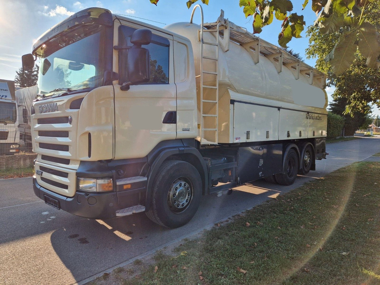 Scania R440 31m³ SILO 4 Kammer/Retarder/Kompressor/Lift - Caminhão tanque: foto 1 Scania R440 31m³ SILO 4 Kammer/Retarder/Kompressor/Lift - Caminhão tanque: foto 1
