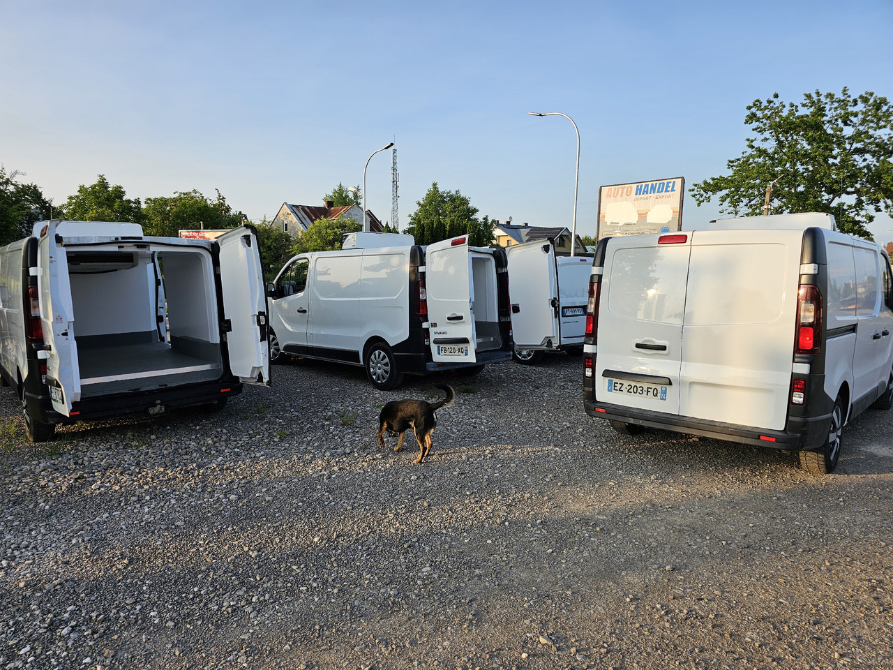 Opel VIVARO CHLODNIA CARRIER+230V CHLODZI GRZEJE KLIMA NAVI EURO6 - Carrinha frigorífica: foto 3 Opel VIVARO CHLODNIA CARRIER+230V CHLODZI GRZEJE KLIMA NAVI EURO6 - Carrinha frigorífica: foto 3