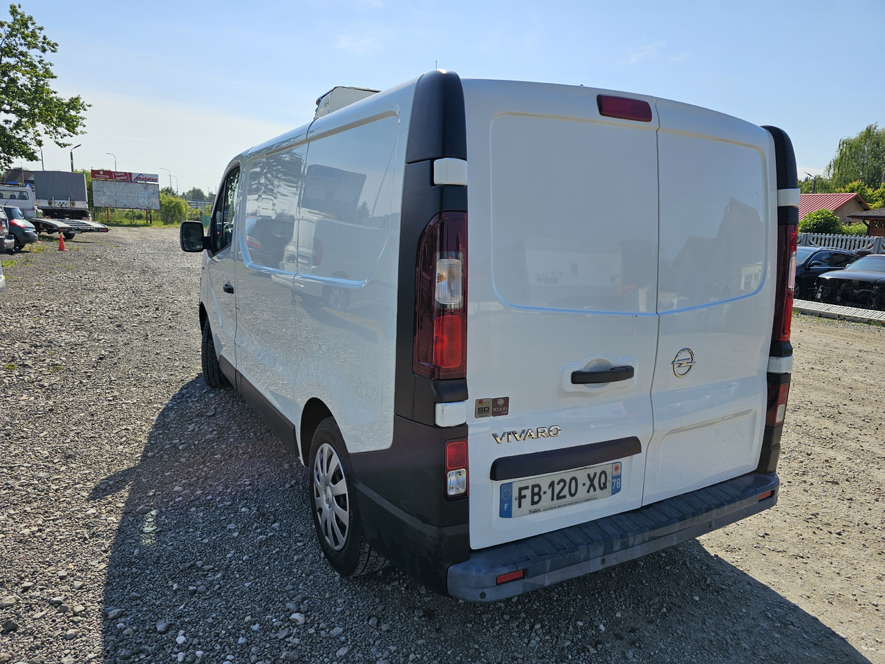 Opel VIVARO CHLODNIA CARRIER+230V KLIMA NAVI EURO6 - Carrinha frigorífica: foto 4 Opel VIVARO CHLODNIA CARRIER+230V KLIMA NAVI EURO6 - Carrinha frigorífica: foto 4