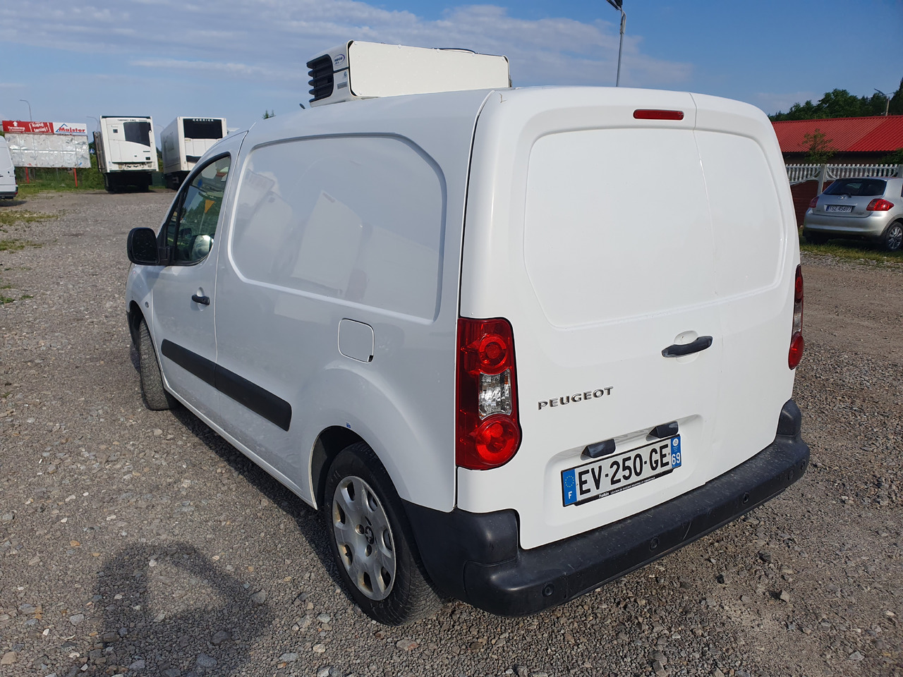 Carrinha frigorífica PEUGEOT PARTNER LONG CHLODNIA MROZNIA CARRIER  KLIMA NAVI EURO6 [ Copy ] [ Copy ]: foto 9