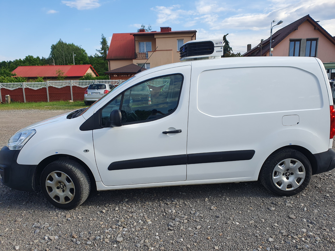 Carrinha frigorífica PEUGEOT PARTNER LONG CHLODNIA MROZNIA CARRIER  KLIMA NAVI EURO6 [ Copy ] [ Copy ]: foto 7