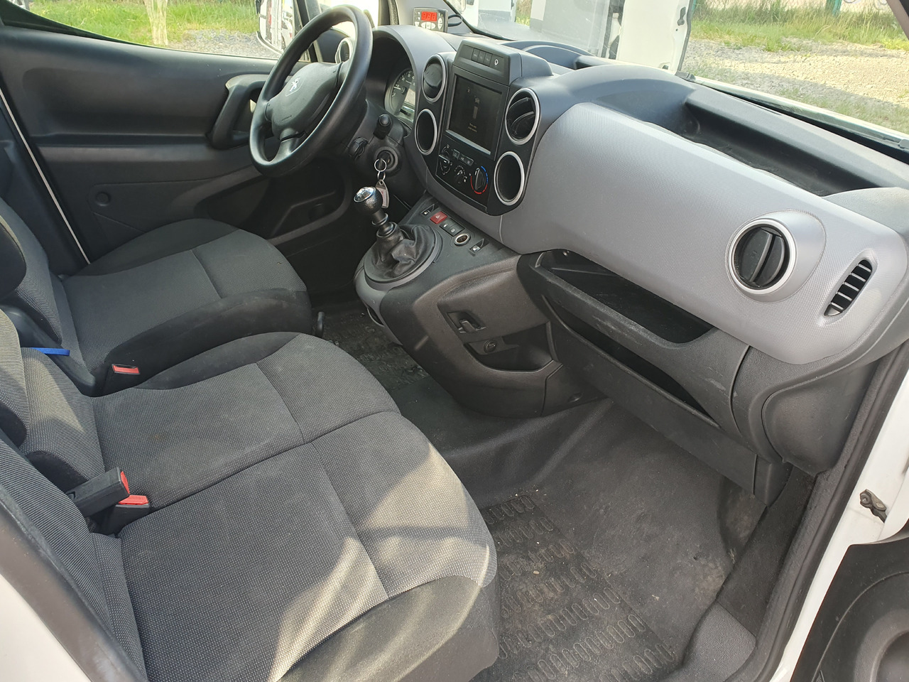 Carrinha frigorífica PEUGEOT PARTNER LONG CHLODNIA MROZNIA CARRIER  KLIMA NAVI EURO6 [ Copy ] [ Copy ]: foto 14
