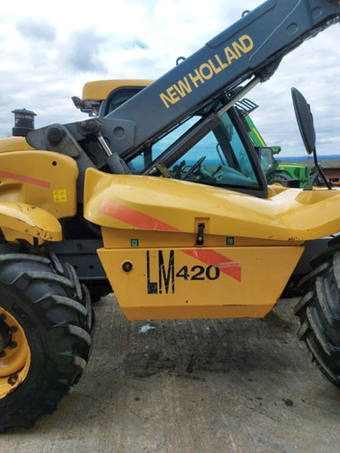 Empilhador telescópico 2000 New Holland LM420: foto 7