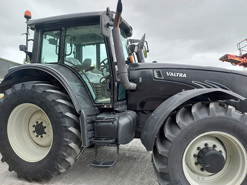 2012 Valtra T132 - Trator: foto 4 2012 Valtra T132 - Trator: foto 4