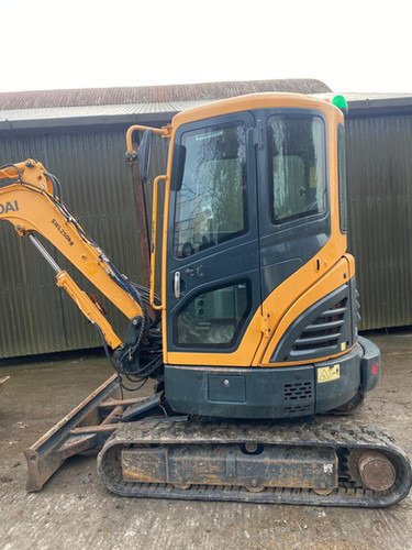 2017 Hyundai R25Z-9AK - Escavadeira: foto 1 2017 Hyundai R25Z-9AK - Escavadeira: foto 1