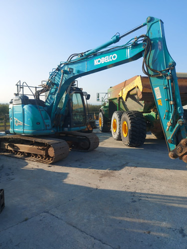 2017 Kobelco SK140SR LC-5 - Escavadeira: foto 1 2017 Kobelco SK140SR LC-5 - Escavadeira: foto 1