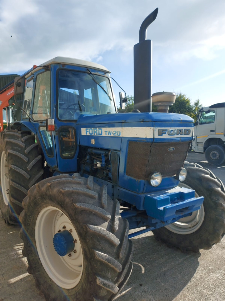 Ford TW-20 - Trator: foto 4 Ford TW-20 - Trator: foto 4