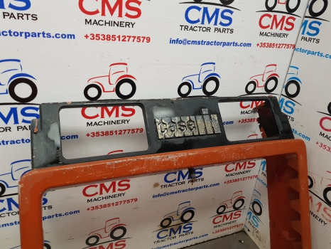 Case International 844xl, 845xl, 856xl, 956xl, 1056xl Nose Cone Panel 85640c2 - Embreagem e peças: foto 5 Case International 844xl, 845xl, 856xl, 956xl, 1056xl Nose Cone Panel 85640c2 - Embreagem e peças: foto 5