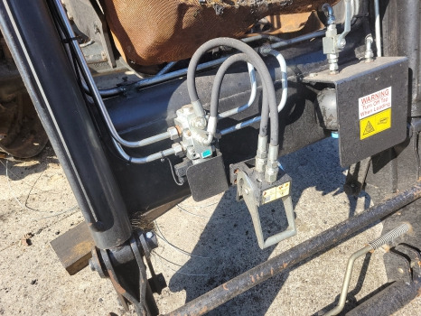 Case Mxm120, Mxm140, Mxm130 New Holland Tm120, Tm140, Tm150 Rossmore Loader - Carregador frontal para o trator: foto 4 Case Mxm120, Mxm140, Mxm130 New Holland Tm120, Tm140, Tm150 Rossmore Loader - Carregador frontal para o trator: foto 4