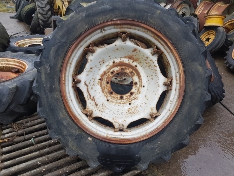 Case Rear Wheel And Tyre 13.6r38 - Roda completa por Trator: foto 1 Case Rear Wheel And Tyre 13.6r38 - Roda completa por Trator: foto 1