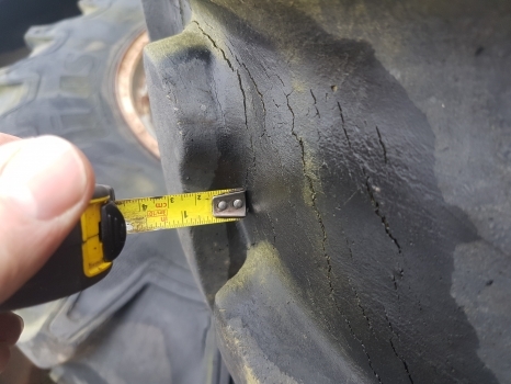 Case Rear Wheel And Tyre 13.6r38 - Roda completa por Trator: foto 3 Case Rear Wheel And Tyre 13.6r38 - Roda completa por Trator: foto 3