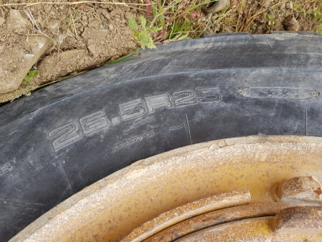Caterpillar 966 G Ii Complete Wheel Rim Complete Tyre 26.5 R25 127-4782 - Roda completa por Máquina agrícola: foto 2 Caterpillar 966 G Ii Complete Wheel Rim Complete Tyre 26.5 R25 127-4782 - Roda completa por Máquina agrícola: foto 2