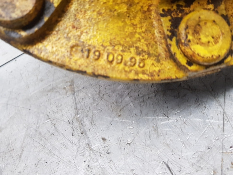 Caterpillar Th62 Clurk Hurth Front Rear Aaxle Hub Plate 097-5331, 738.08.019.63 - Direcção: foto 2 Caterpillar Th62 Clurk Hurth Front Rear Aaxle Hub Plate 097-5331, 738.08.019.63 - Direcção: foto 2