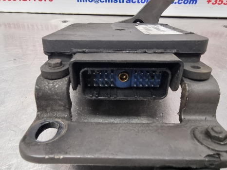 Claas Ares 656rc, Celtis, Ergos, Jd, Engine Control Ecu 0011339710, Re532627 - Centralina electrónica: foto 3 Claas Ares 656rc, Celtis, Ergos, Jd, Engine Control Ecu 0011339710, Re532627 - Centralina electrónica: foto 3