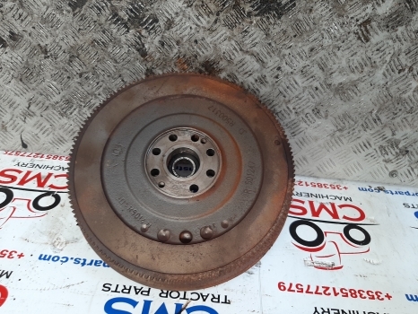 Claas Ares 800 Series 815 - 836 4wd Engine Flywheel 7700050637, R500317, R501411 - Volante do motor por Trator: foto 1 Claas Ares 800 Series 815 - 836 4wd Engine Flywheel 7700050637, R500317, R501411 - Volante do motor por Trator: foto 1