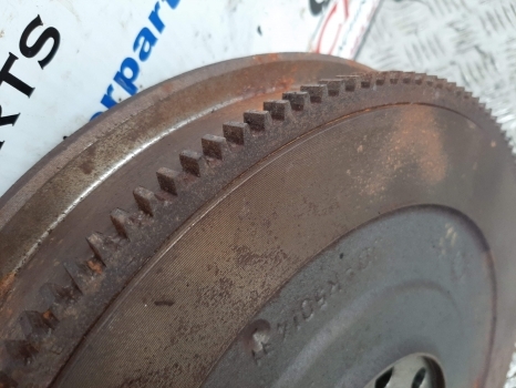 Claas Ares 800 Series 815 - 836 4wd Engine Flywheel 7700050637, R500317, R501411 - Volante do motor por Trator: foto 2 Claas Ares 800 Series 815 - 836 4wd Engine Flywheel 7700050637, R500317, R501411 - Volante do motor por Trator: foto 2