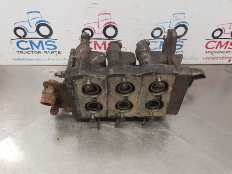Claas Ares 836, 715,atles, Axion Series Spool Valve Assy 6005028082, 6005027572 - Válvula hidráulica por Trator: foto 4 Claas Ares 836, 715,atles, Axion Series Spool Valve Assy 6005028082, 6005027572 - Válvula hidráulica por Trator: foto 4