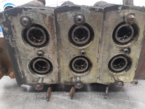 Claas Ares 836, 715,atles, Axion Series Spool Valve Assy 6005028082, 6005027572 - Válvula hidráulica por Trator: foto 5 Claas Ares 836, 715,atles, Axion Series Spool Valve Assy 6005028082, 6005027572 - Válvula hidráulica por Trator: foto 5