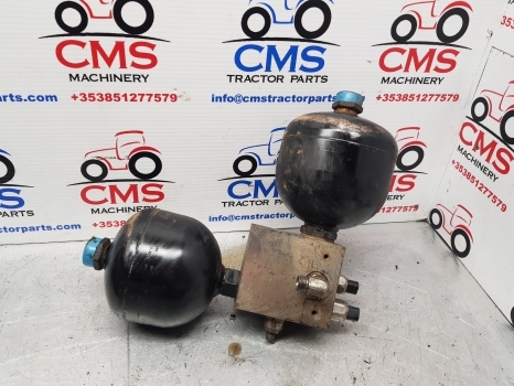 Claas Arion 500, 600 Series 640 Brake Valve, Safety Block 0021603450, 0021603451 - Válvula de freio por Trator: foto 1 Claas Arion 500, 600 Series 640 Brake Valve, Safety Block 0021603450, 0021603451 - Válvula de freio por Trator: foto 1