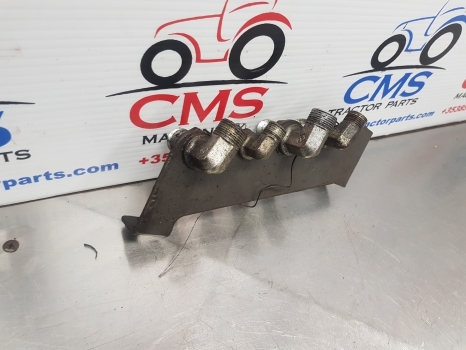 Claas Arion 530, 500, 600 Cmatic, Hexashift, Steering Lines Bracket 0021515373 - Direcção: foto 5 Claas Arion 530, 500, 600 Cmatic, Hexashift, Steering Lines Bracket 0021515373 - Direcção: foto 5